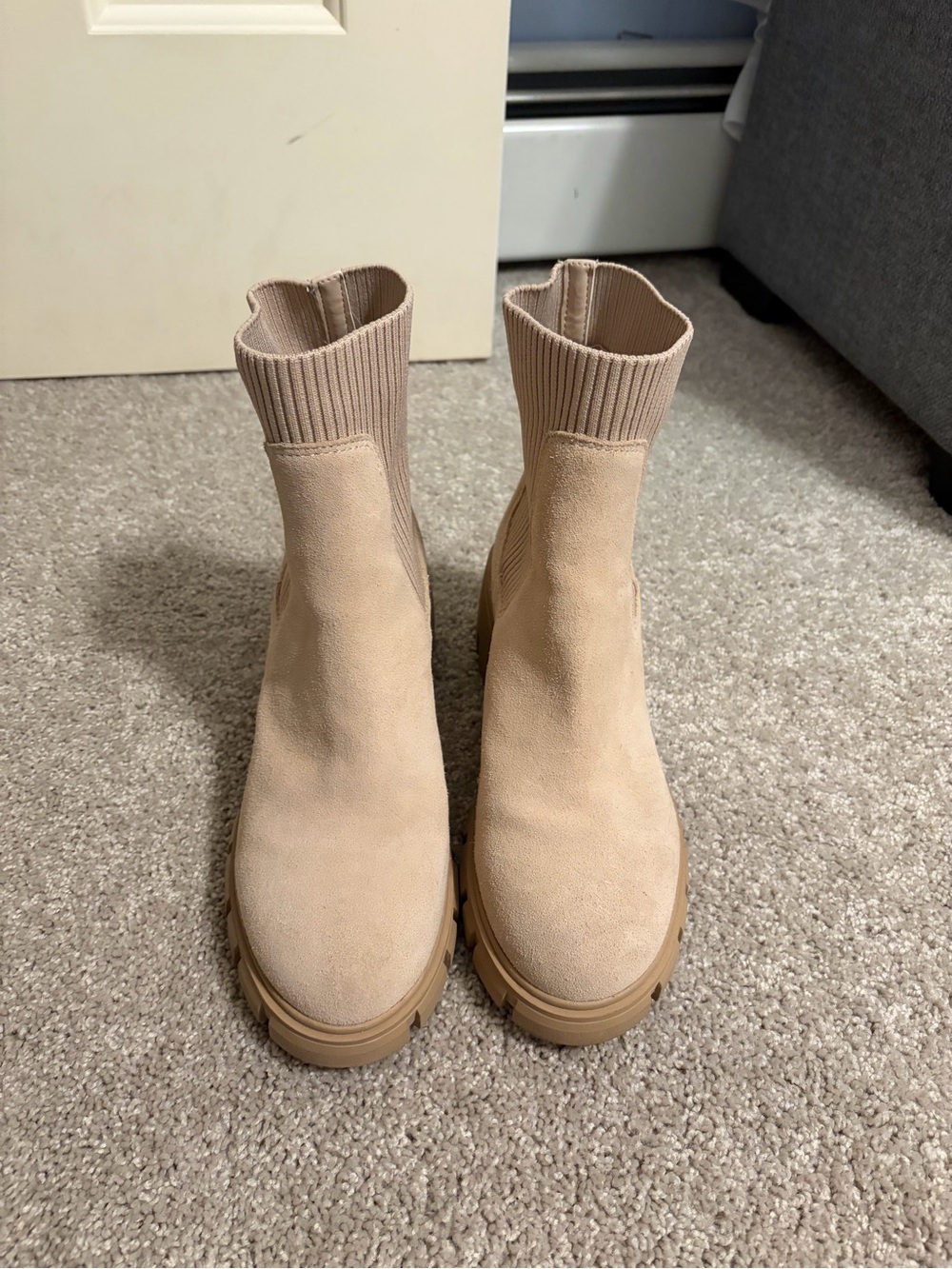 Steve Madden Tan Knit-Shaft Chelsea Lug Boots